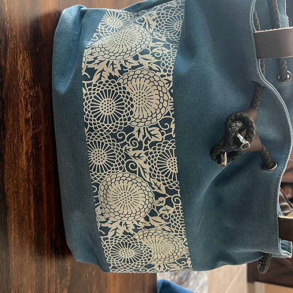 Canvas shoulder bag